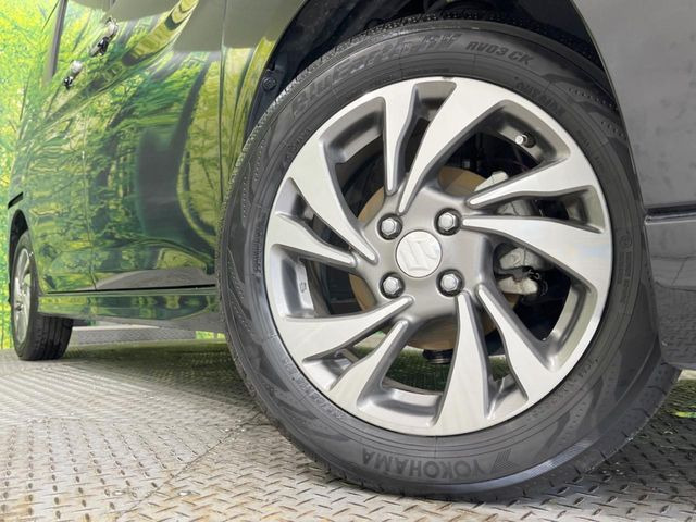 �y����15�C���`�A���~�z�C�[���z�O�ςɃ}�b�`���������A���~�z�C�[���𑕒����Ă���܂��B�e��ЊO�A���~�z�C�[����A�X�^�b�h���X�^�C�����戵�����Ă���܂��B���񂲑��k����������