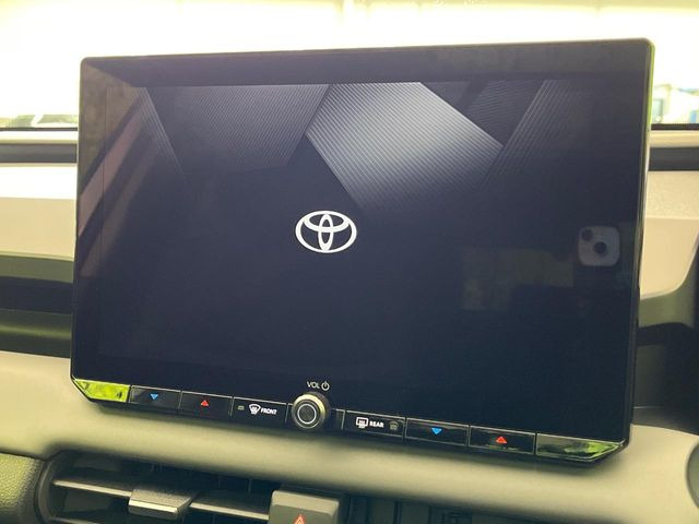 �y12.9�C���` �f�B�X�v���C�I�[�f�B�I�z���ʂ̃f�B�X�v���C��AppleCarPlay��AndroidAuto�����p�\�B�傫�ȉ�ʂŃX�}�z�i�r�A�v���������p���������܂���