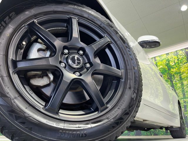 �y17�C���`�A���~�z�C�[���z�O�ςɃ}�b�`�����A���~�z�C�[���𑕒����Ă���܂��B�e��A���~�z�C�[����A�X�^�b�h���X�^�C�����戵�����Ă���܂��B���񂲑��k����������