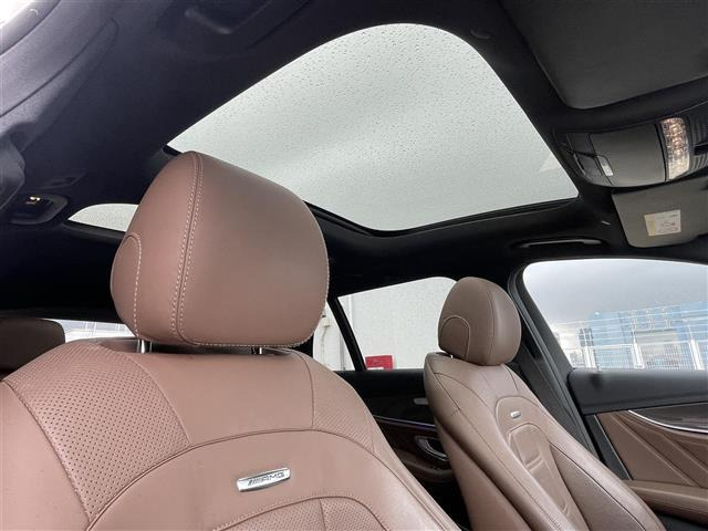 EクラスワゴンAMG E43 4マチック 4WD