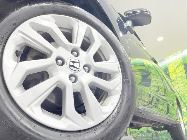 �y����15�C���`�A���~�z�C�[���z�O�ςɃ}�b�`���������A���~�z�C�[���𑕒����Ă���܂��B�e��ЊO�A���~�z�C�[����A�X�^�b�h���X�^�C�����戵�����Ă���܂��B���񂲑��k����������