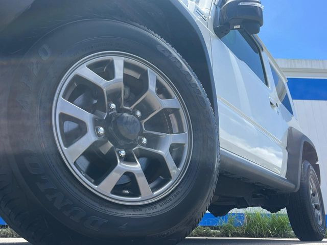 �y�����A���~�z�C�[���z�O�ςɃ}�b�`���������A���~�z�C�[���𑕒����Ă���܂��B�e��ЊO�A���~�z�C�[����A�X�^�b�h���X�^�C�����戵�����Ă���܂��B���񂲑��k����������