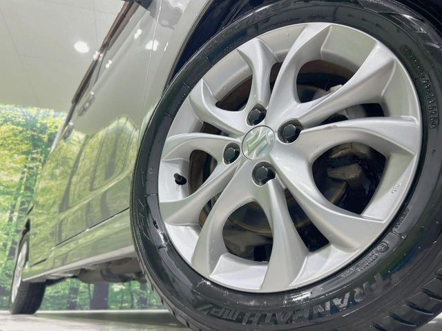 �y����15�C���`�A���~�z�C�[���z�O�ςɃ}�b�`���������A���~�z�C�[���𑕒����Ă���܂��B�e��ЊO�A���~�z�C�[����A�X�^�b�h���X�^�C�����戵�����Ă���܂��B���񂲑��k����������