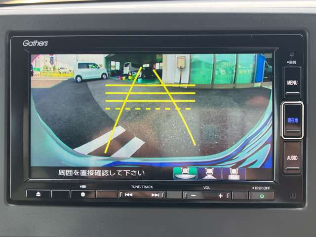 純正ナビ、バックカメラ、フルセグTV、ブルートゥース、DVD再生機能付いています♪