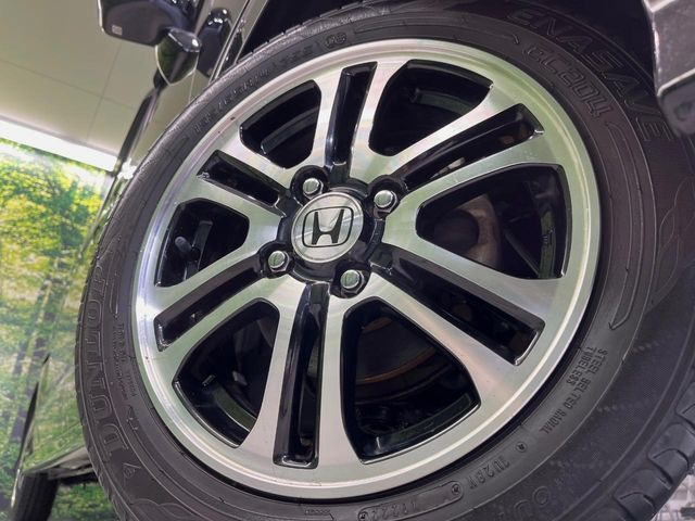 �O�ςɃ}�b�`���������A���~�z�C�[���𑕒����Ă���܂��B�e��ЊO�A���~�z�C�[����A�X�^�b�h���X�^�C�����戵�����Ă���܂��B���񂲑��k����������