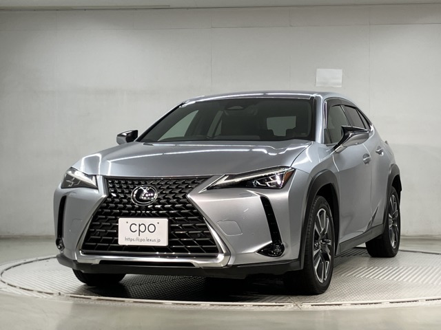 UX300h バージョンL 4WD