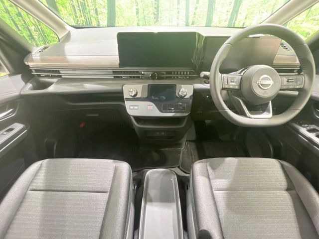 セレナ1.4 e-POWER ハイウェイスターV