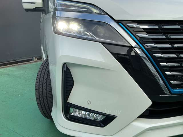セレナ1.2 e-POWER ハイウェイスターV