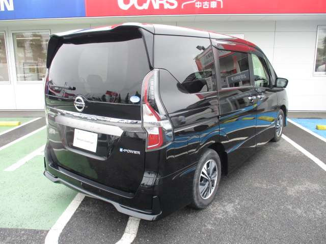 セレナ1.2 e-POWER ハイウェイスターV