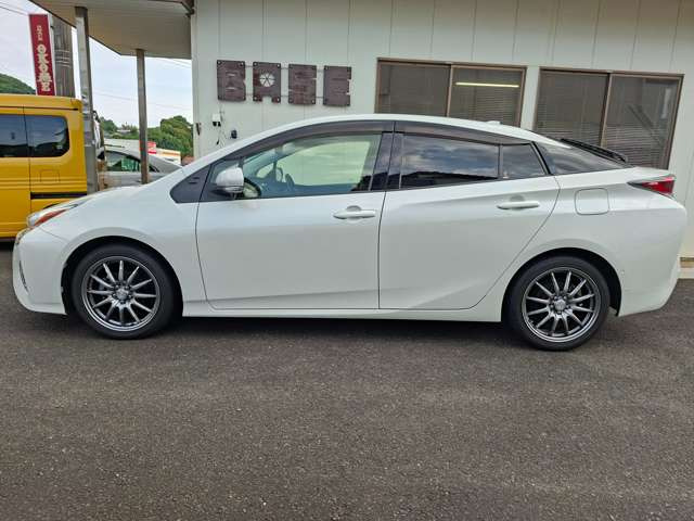 プリウス1.8 S セーフティ プラス