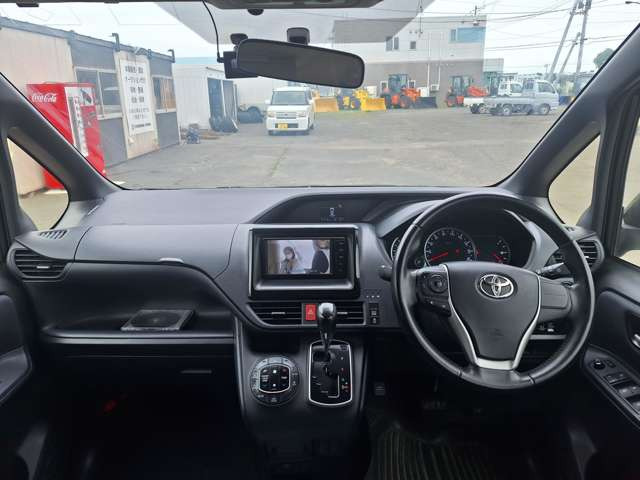ヴォクシー2.0 ZS 4WD