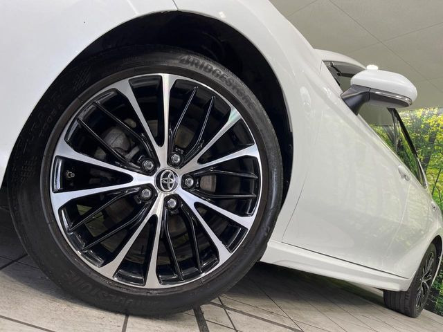 �y�����I�v�V����18�C���`�A���~�z�C�[���z�����I�v�V�����z�C�[���𑕒��B���s���\�̌���ɉ����A�O�ς����X�^�C���b�V���ɂȂ��Ă��܂��B