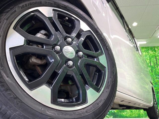 �y����15�C���`�A���~�z�C�[���z�O�ςɃ}�b�`���������A���~�z�C�[���𑕒����Ă���܂��B�e��ЊO�A���~�z�C�[����A�X�^�b�h���X�^�C�����戵�����Ă���܂��B���񂲑��k����������