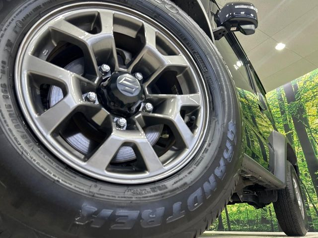 �y����15�C���`�A���~�z�C�[���z�O�ςɃ}�b�`���������A���~�z�C�[���𑕒����Ă���܂��B�e��ЊO�A���~�z�C�[����A�X�^�b�h���X�^�C�����戵�����Ă���܂��B���񂲑��k����������