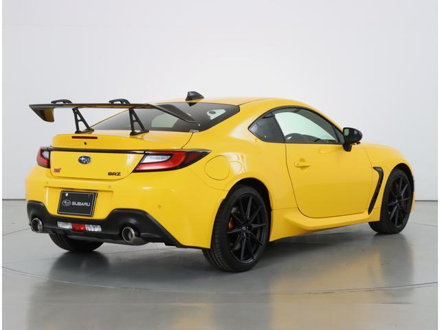 BRZ2.4 STIスポーツ イエロー エディション