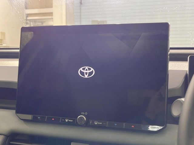 �y12.9�C���` �f�B�X�v���C�I�[�f�B�I�z���ʂ̃f�B�X�v���C��AppleCarPlay��AndroidAuto�����p�\�B�傫�ȉ�ʂŃX�}�z�i�r�A�v���������p���������܂���