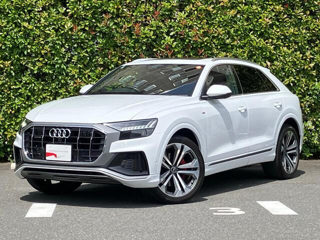 Q855 TFSI クワトロ 4WD