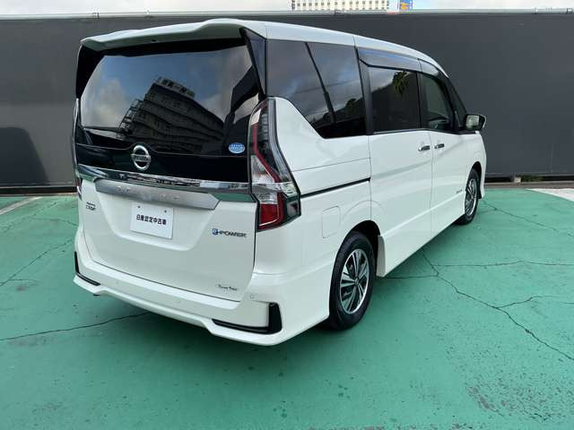 セレナ1.2 e-POWER ハイウェイスターV
