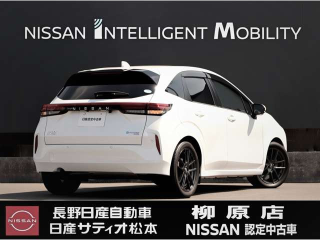 ノートオーラ1.2 G FOUR レザーエディション 4WD