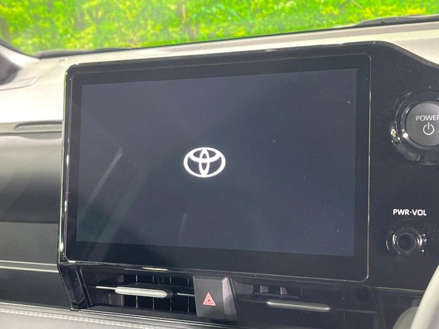�y10.5�C���` �f�B�X�v���C�I�[�f�B�I�z���ʂ̃f�B�X�v���C��AppleCarPlay��AndroidAuto�����p�\�B�傫�ȉ�ʂŃX�}�z�i�r�A�v���������p���������܂���