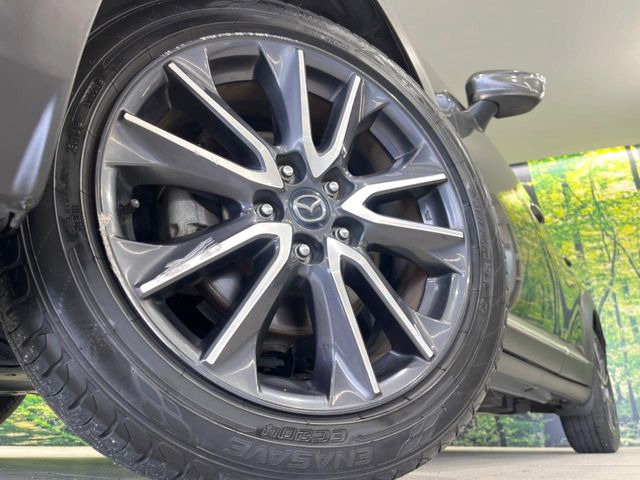 �y����18�C���`�A���~�z�C�[���z�O�ςɃ}�b�`���������A���~�z�C�[���𑕒����Ă���܂��B�e��ЊO�A���~�z�C�[����A�X�^�b�h���X�^�C�����戵�����Ă���܂��B���񂲑��k����������