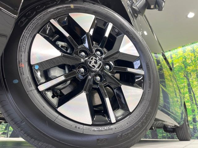 �y����16�C���`�A���~�z�C�[���z�O�ςɃ}�b�`���������A���~�z�C�[���𑕒����Ă���܂��B�e��ЊO�A���~�z�C�[����A�X�^�b�h���X�^�C�����戵�����Ă���܂��B���񂲑��k����������