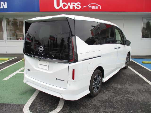 セレナ1.4 e-POWER ハイウェイスターV