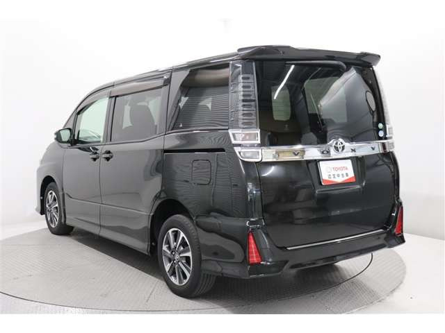 ヴォクシー2.0 ZS 4WD
