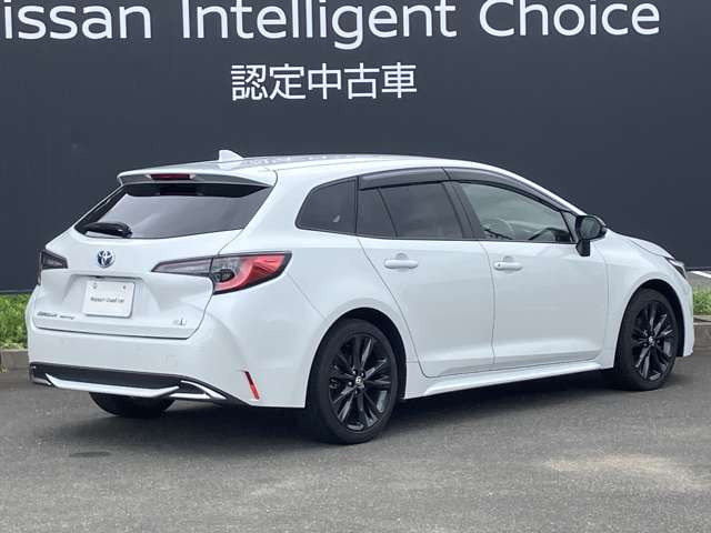カローラツーリング1.8 ハイブリッド W×B