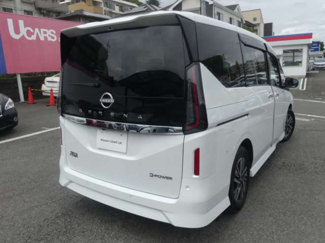セレナ1.4 e-POWER ハイウェイスターV