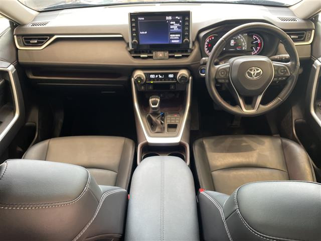 RAV42.0 G 4WD