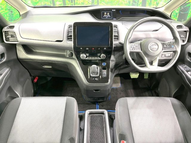 セレナ1.2 e-POWER ハイウェイスターV