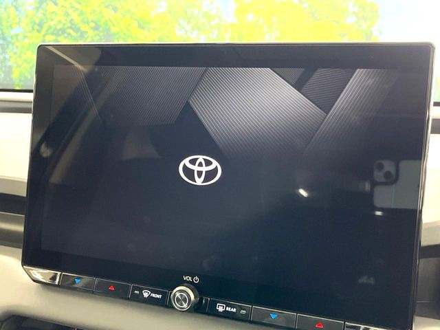 �y12.9�C���` �f�B�X�v���C�I�[�f�B�I�z���ʂ̃f�B�X�v���C��AppleCarPlay��AndroidAuto�����p�\�B�傫�ȉ�ʂŃX�}�z�i�r�A�v���������p���������܂���