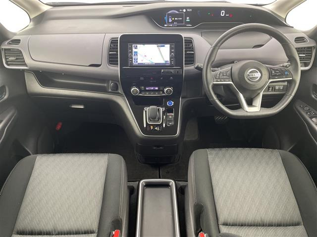 セレナ1.2 e-POWER ハイウェイスターV