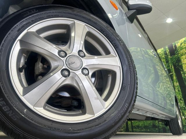 �y14�C���`�A���~�z�C�[���z�O�ςɃ}�b�`�����A���~�z�C�[���𑕒����Ă���܂��B�e��A���~�z�C�[����A�X�^�b�h���X�^�C�����戵�����Ă���܂��B���񂲑��k����������