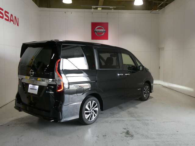 セレナ1.2 e-POWER ハイウェイスターV