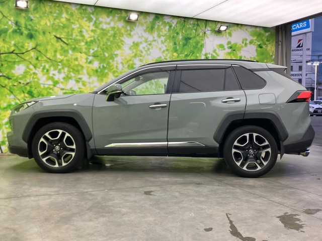 RAV42.0 アドベンチャー 4WD