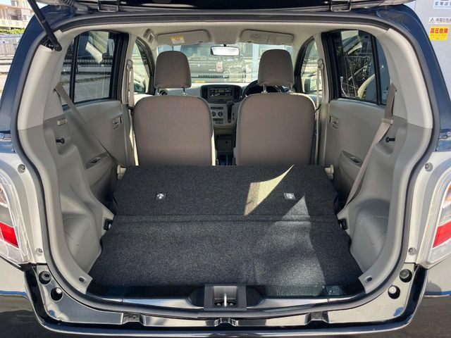 普段のお買い物や通勤、送迎等に十分な荷室スペースを確保しております。セカンドシートを倒すと、大きな荷物の積載も可能です♪