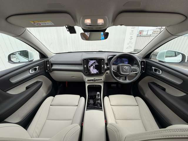 XC40ウルトラ B4 AWD 4WD