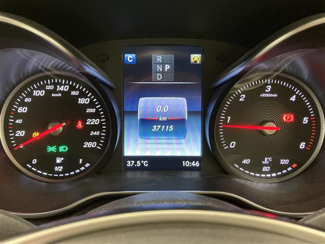 CクラスC220d ローレウス エディション