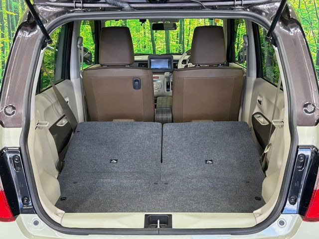 普段のお買い物や通勤、送迎等に十分な荷室スペースを確保しております。セカンドシートを倒すと、大きな荷物の積載も可能です♪
