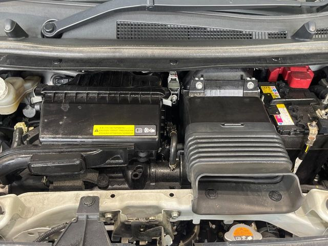 親切・丁寧な専門メカニックスタッフが応対!・車検・点検整備・事故等の修理などアフターサービスも安心。お車のカスタマイズもネクステージのサービススタッフまでご相談ください!