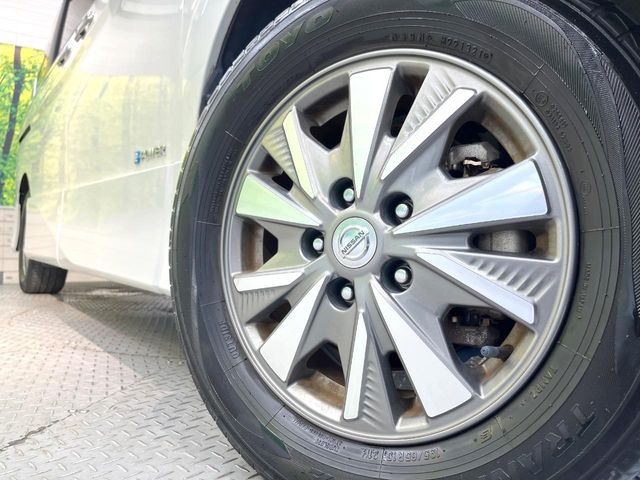�y�����A���~�z�C�[���z�O�ςɃ}�b�`���������A���~�z�C�[���𑕒����Ă���܂��B�e��ЊO�A���~�z�C�[����A�X�^�b�h���X�^�C�����戵�����Ă���܂��B���񂲑��k����������