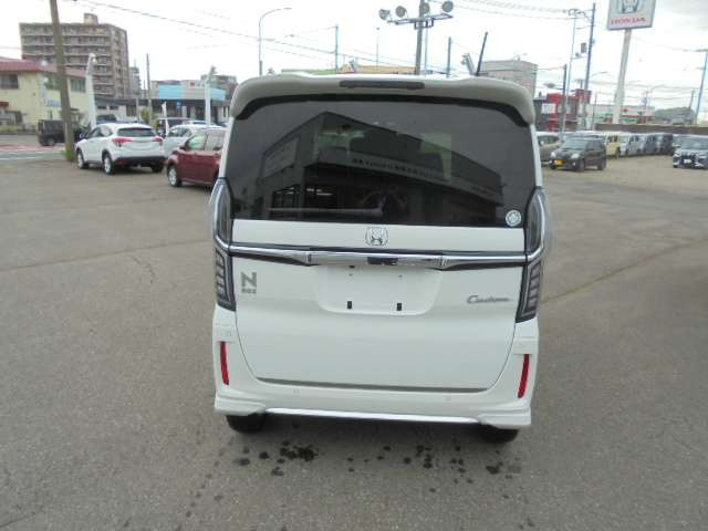 N-BOXL ターボ 4WD