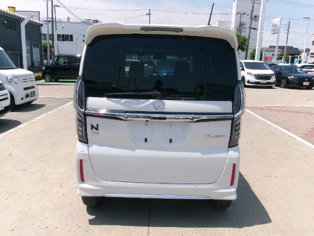 N-BOXカスタムL ターボ 4WD