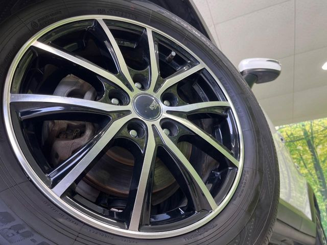 �y16�C���`�A���~�z�C�[���z�O�ςɃ}�b�`�����A���~�z�C�[���𑕒����Ă���܂��B�e��A���~�z�C�[����A�X�^�b�h���X�^�C�����戵�����Ă���܂��B���񂲑��k����������
