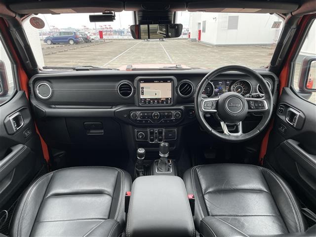 ラングラーアンリミテッド サハラ 4WD