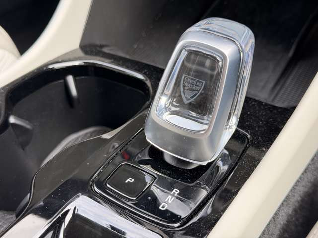 XC40ウルトラ B4 AWD 4WD