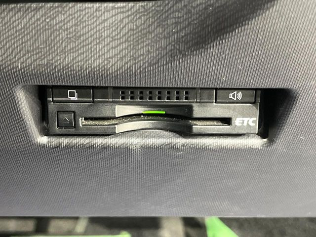 【ETC】高速道路の料金所をストレスなく通過!話題のスポットやサービスエリアに多い「スマートIC」利用時は必須のアイテムです。当店でセットアップを実施、ご納車当日からすぐにご利用いただけます!