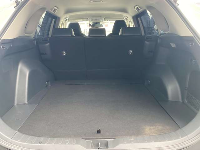 在庫車両に関してはお客様により良いものをご提供する為に品質に拘って仕入れを行っております。各お車の状態はそれぞれですのでご商談時に当店スタッフがご説明させて頂きますのでご安心くださいませ。